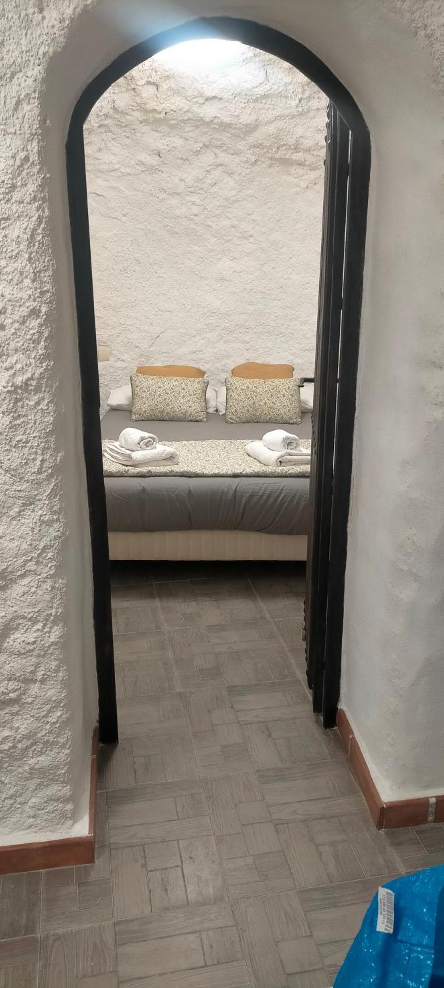 Casa Cueva De La Alhambra Guest House - Granada — Photos 2
